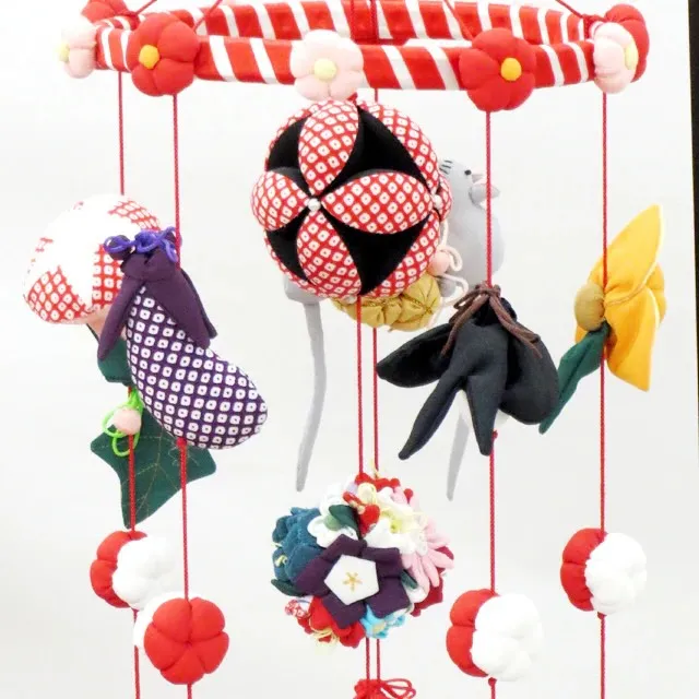 伝統を受け継ぐ雛のつるし飾りの魅力