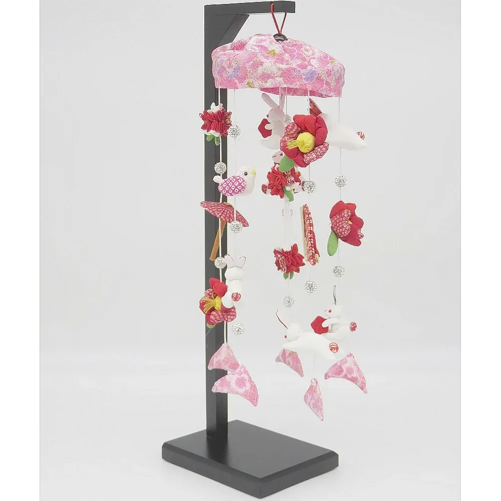 伝統を受け継ぐ雛のつるし飾りの魅力